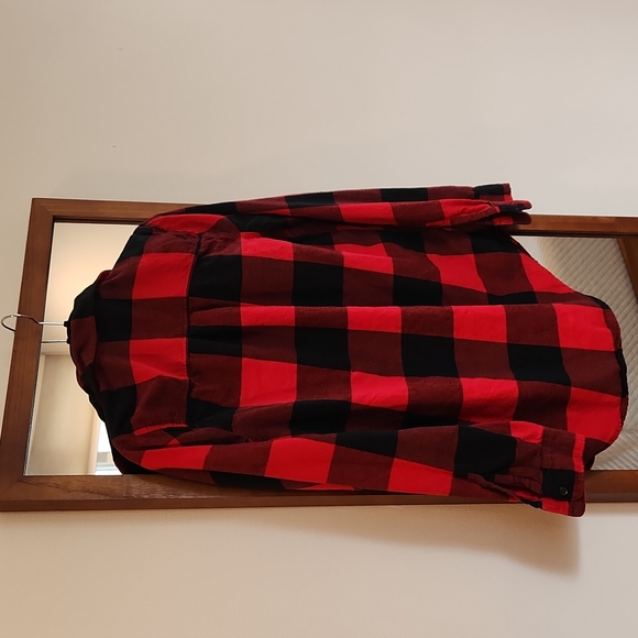 Old Navy medium TALL flannel - Picture 3 of 3